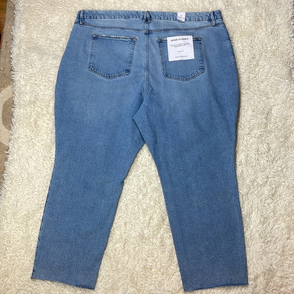 NEW Good American
Good Legs High-Rise Stretch Straight Ankle Jeans - Picture 6 of 8